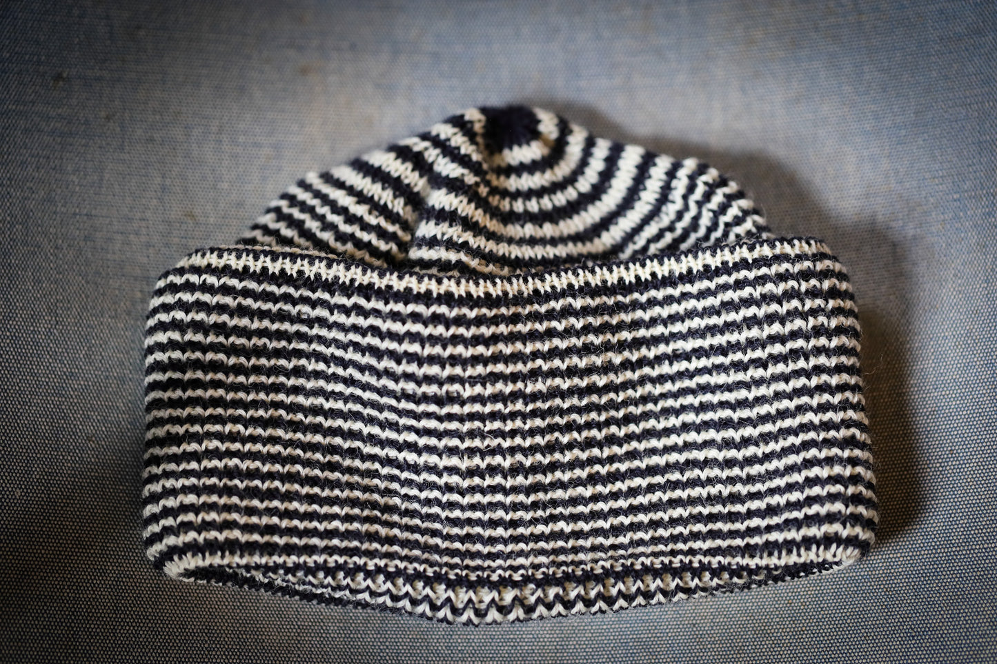 Signal Mechanics Hat Wool - Ink/Seashell Fine Stripe
