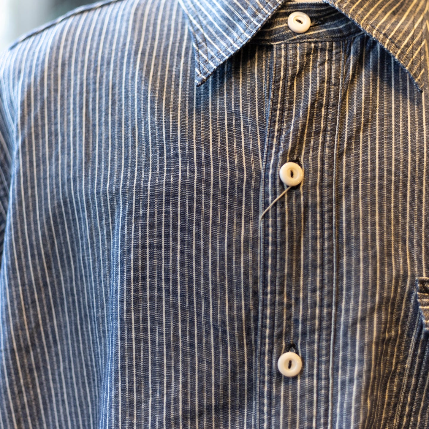 Navy Cut SS Selvedge Chambray - Indigo Stripe